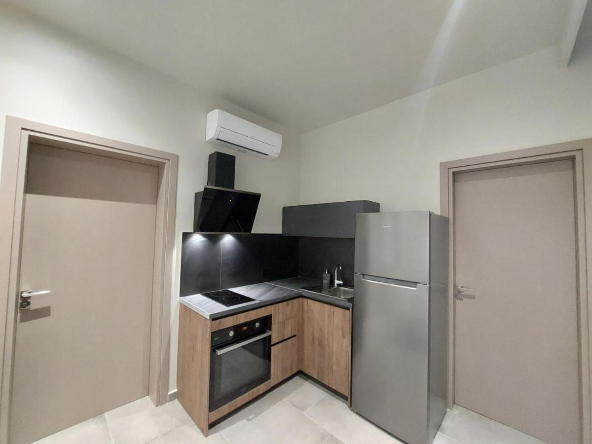 Rea'S Luxury Apartments Stoúpa المظهر الخارجي الصورة