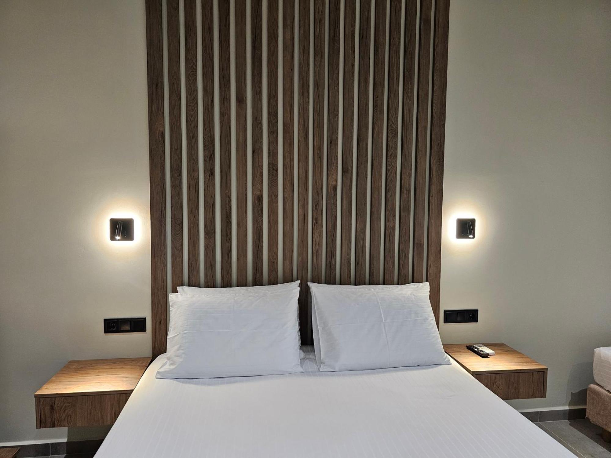 Rea'S Luxury Apartments Stoúpa المظهر الخارجي الصورة