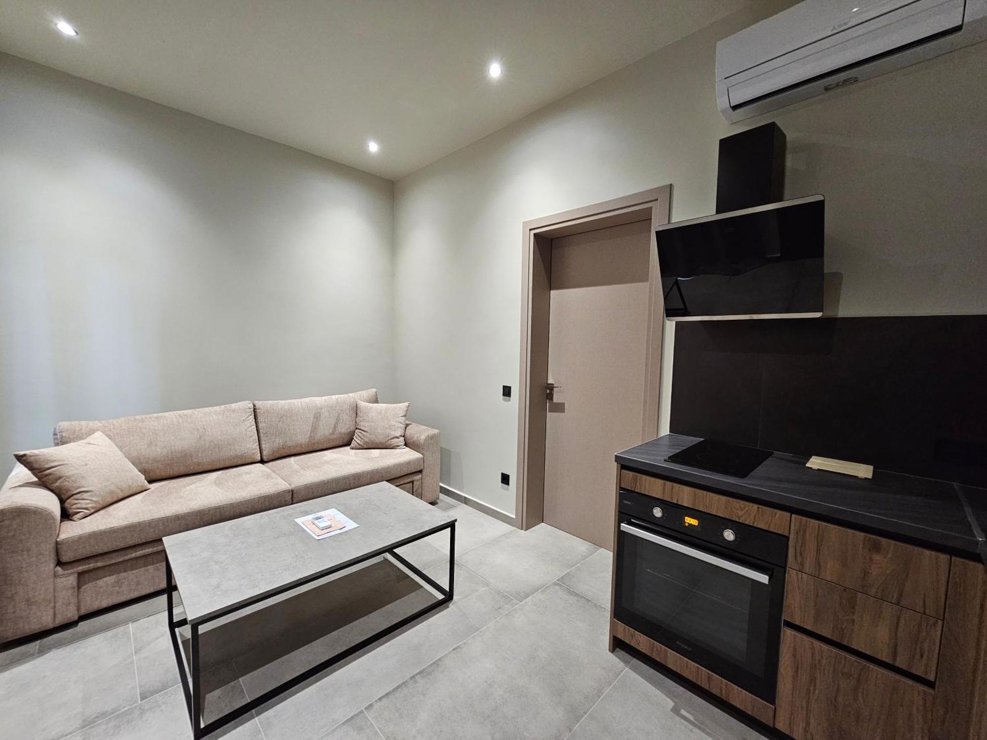 Rea'S Luxury Apartments Stoúpa المظهر الخارجي الصورة