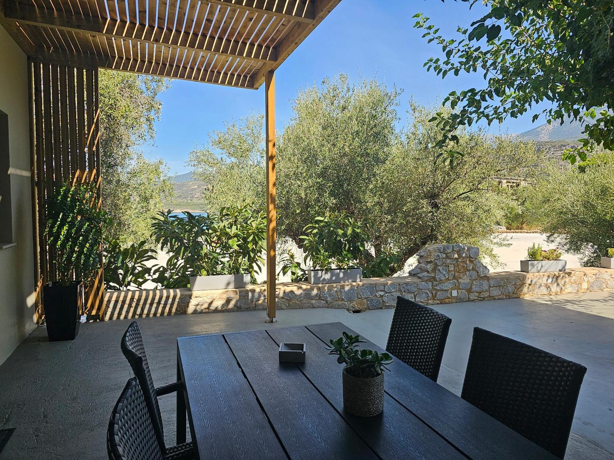 Rea'S Luxury Apartments Stoúpa المظهر الخارجي الصورة