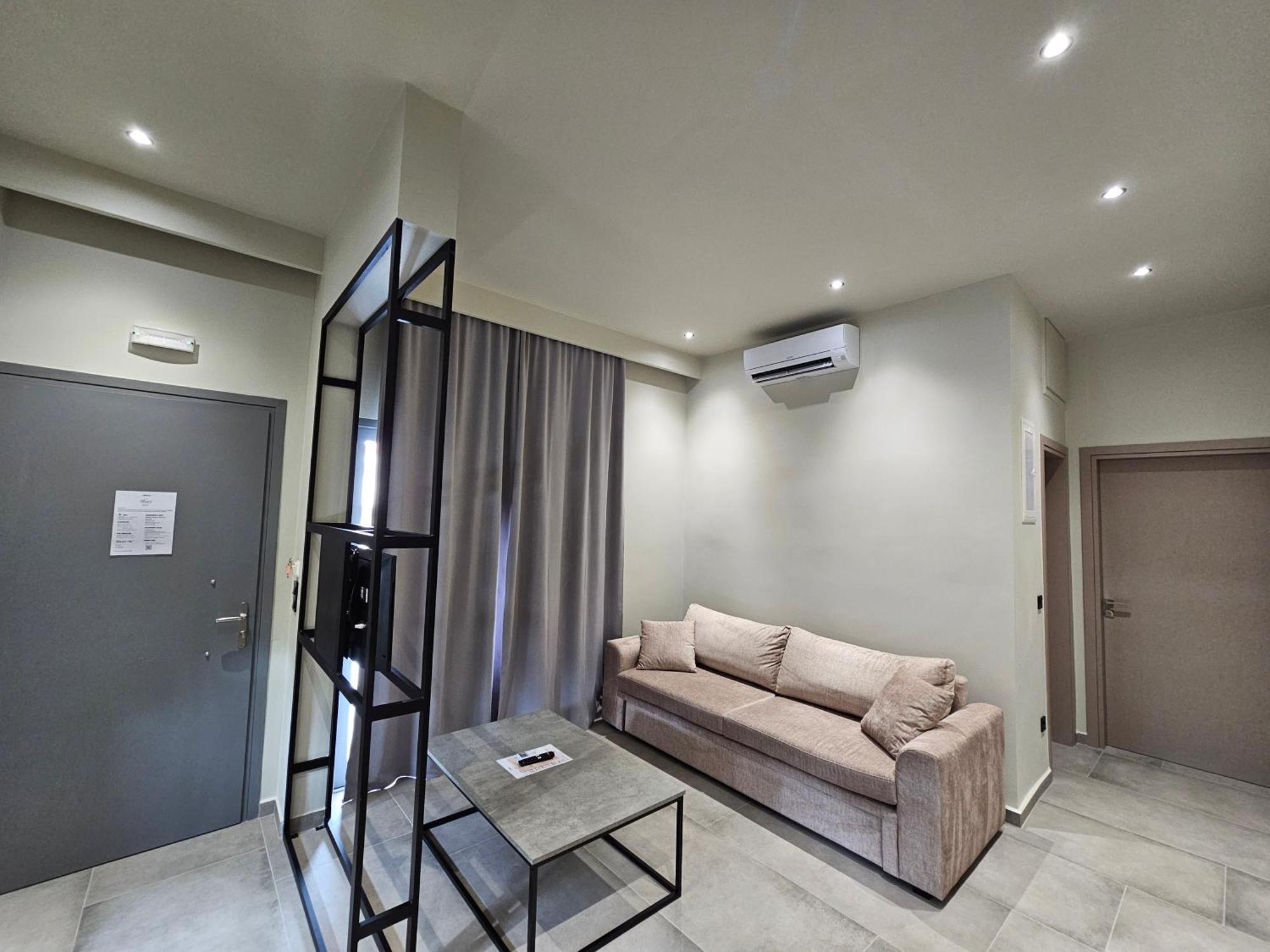 Rea'S Luxury Apartments Stoúpa المظهر الخارجي الصورة