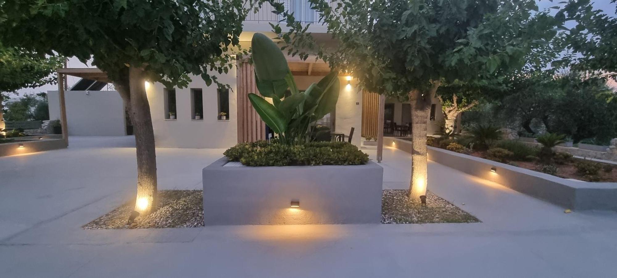 Rea'S Luxury Apartments Stoúpa المظهر الخارجي الصورة